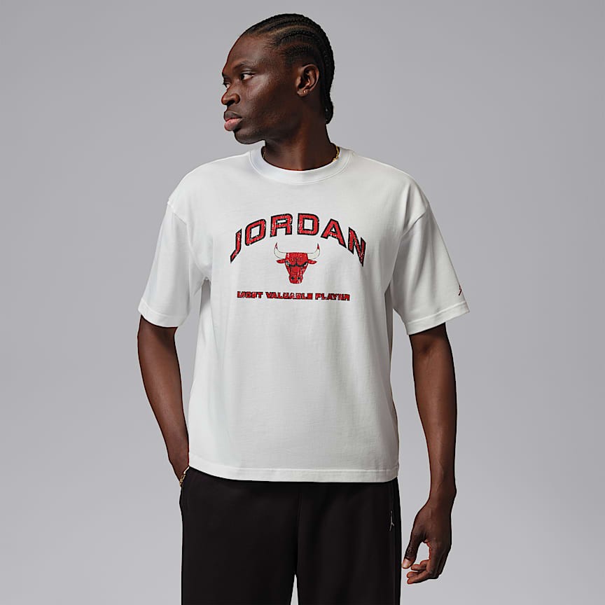 Jordan Men's Oversized Reissue T-Shirt. Nike JP